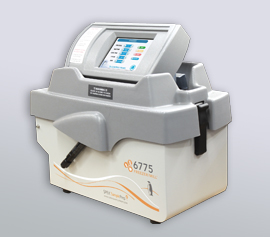 SPEX Kryomühle 6775 Freezer/Mill® geschlossen, Ansicht des LCD-Touchscreen Displays